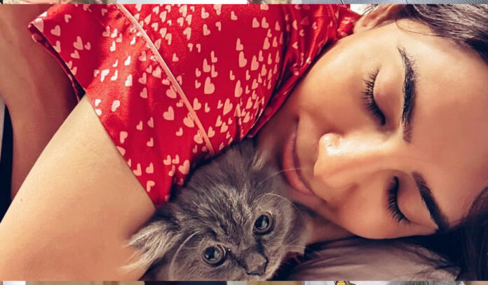 Samantha Ruth Prabhu and Her 'Altar Cat' – A Tale of Feline Love