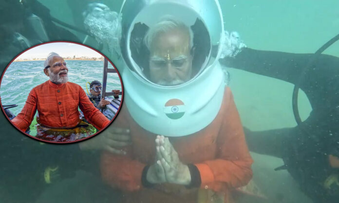 PM Modi Explores Dwarka’s Underwater Heritage
